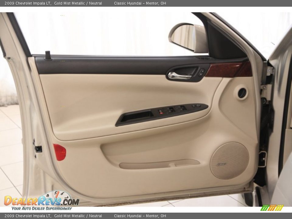 Door Panel of 2009 Chevrolet Impala LT Photo #4