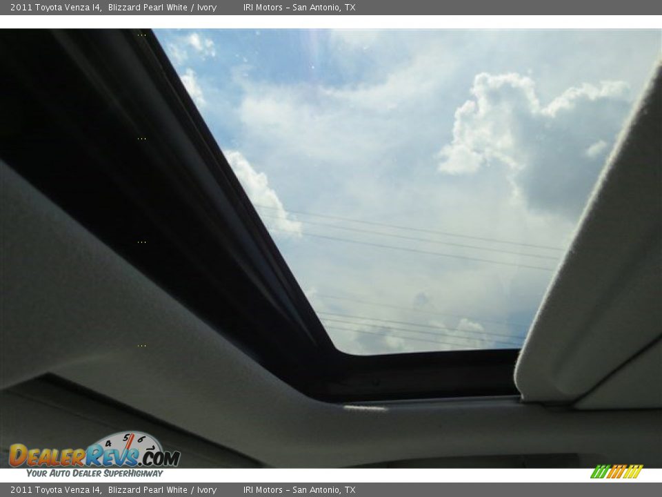 2011 Toyota Venza I4 Blizzard Pearl White / Ivory Photo #16