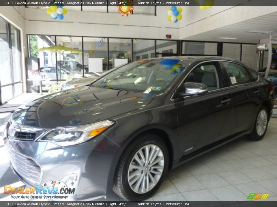 2013 Toyota Avalon Hybrid Limited Magnetic Gray Metallic / Light Gray Photo #3
