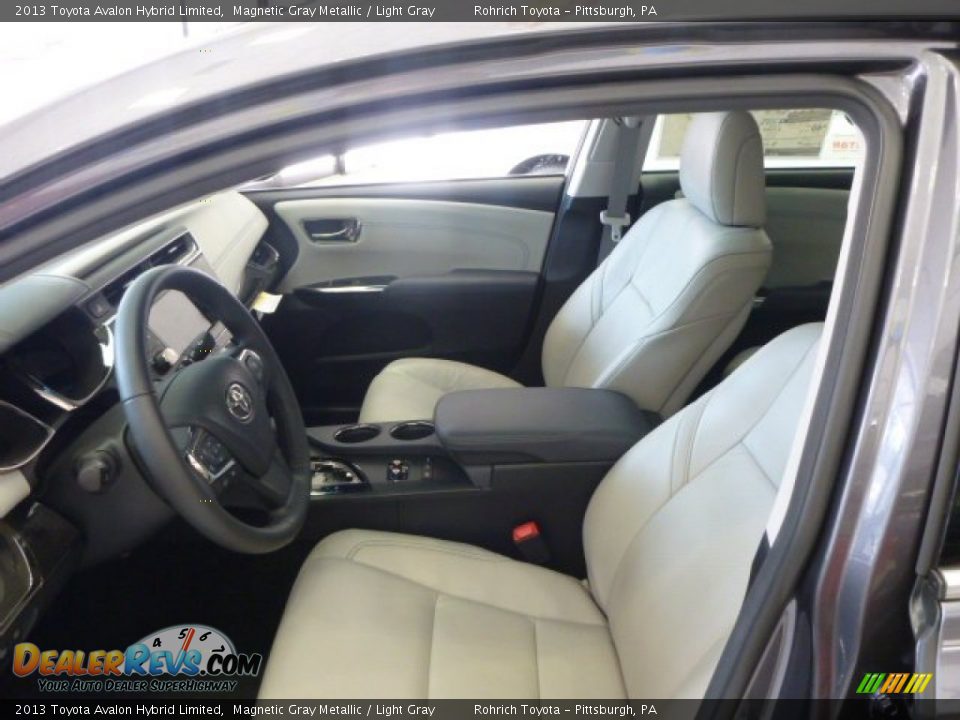 2013 Toyota Avalon Hybrid Limited Magnetic Gray Metallic / Light Gray Photo #4