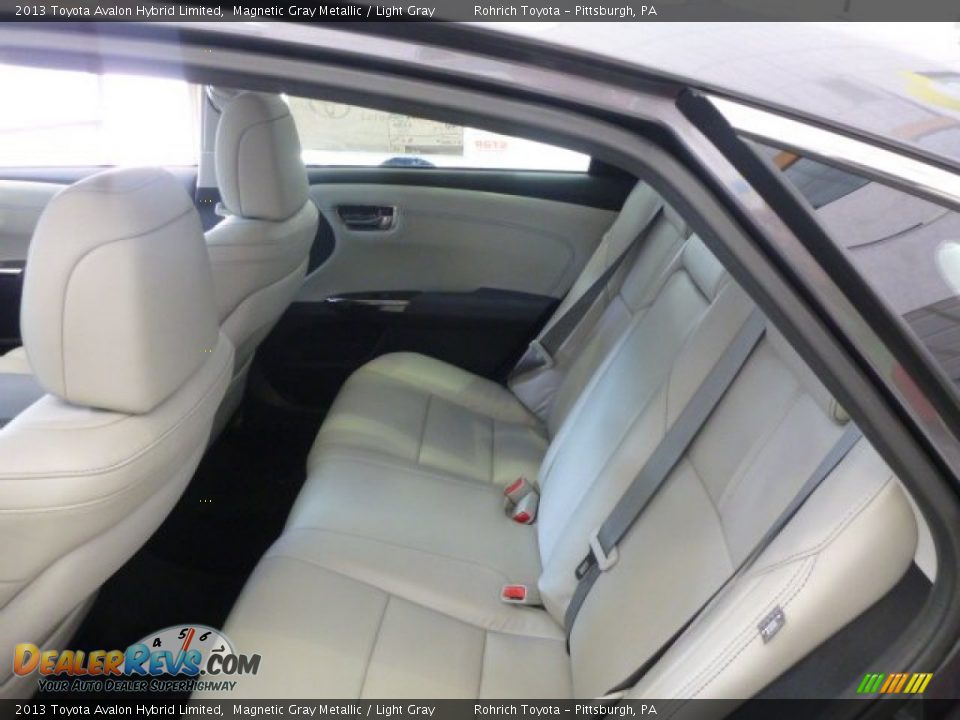 2013 Toyota Avalon Hybrid Limited Magnetic Gray Metallic / Light Gray Photo #5