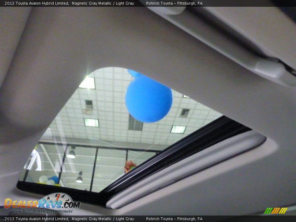 2013 Toyota Avalon Hybrid Limited Magnetic Gray Metallic / Light Gray Photo #7