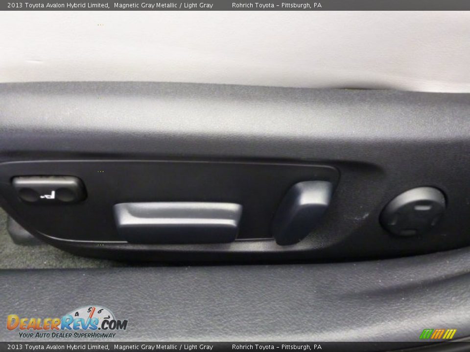 2013 Toyota Avalon Hybrid Limited Magnetic Gray Metallic / Light Gray Photo #9