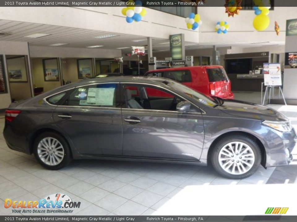 2013 Toyota Avalon Hybrid Limited Magnetic Gray Metallic / Light Gray Photo #10