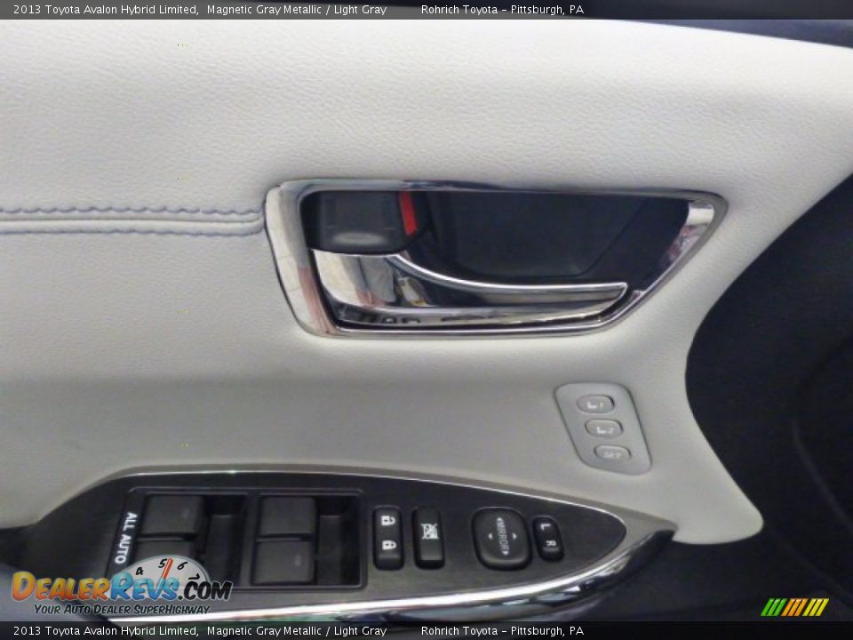 2013 Toyota Avalon Hybrid Limited Magnetic Gray Metallic / Light Gray Photo #18