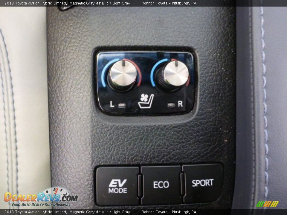 2013 Toyota Avalon Hybrid Limited Magnetic Gray Metallic / Light Gray Photo #21