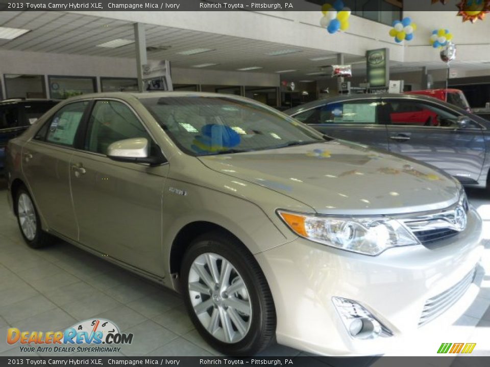 2013 Toyota Camry Hybrid XLE Champagne Mica / Ivory Photo #1