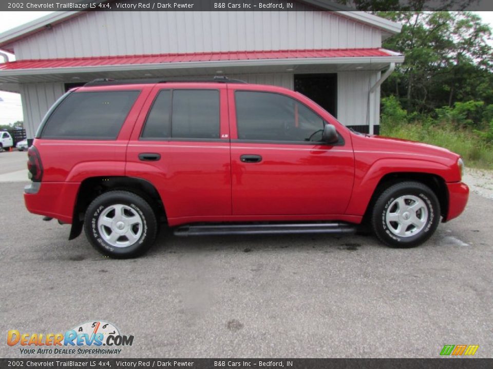 2002 Chevrolet TrailBlazer LS 4x4 Victory Red / Dark Pewter Photo #2