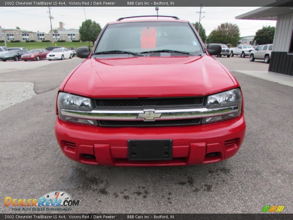 2002 Chevrolet TrailBlazer LS 4x4 Victory Red / Dark Pewter Photo #3