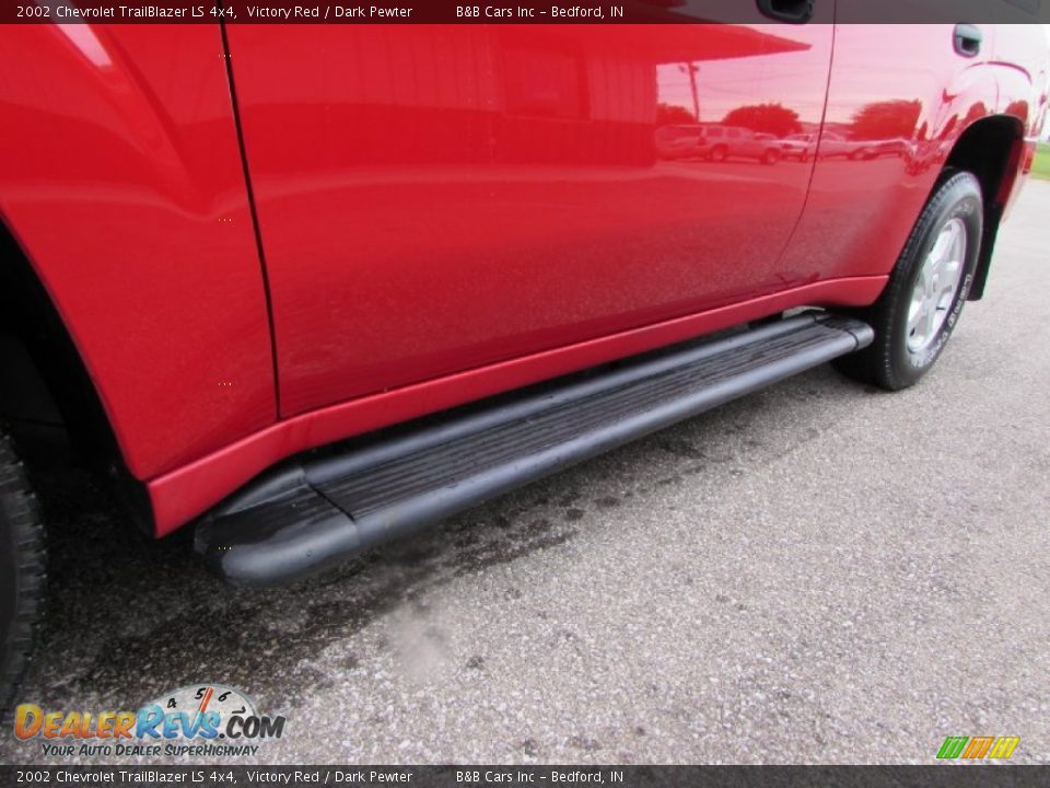 2002 Chevrolet TrailBlazer LS 4x4 Victory Red / Dark Pewter Photo #10