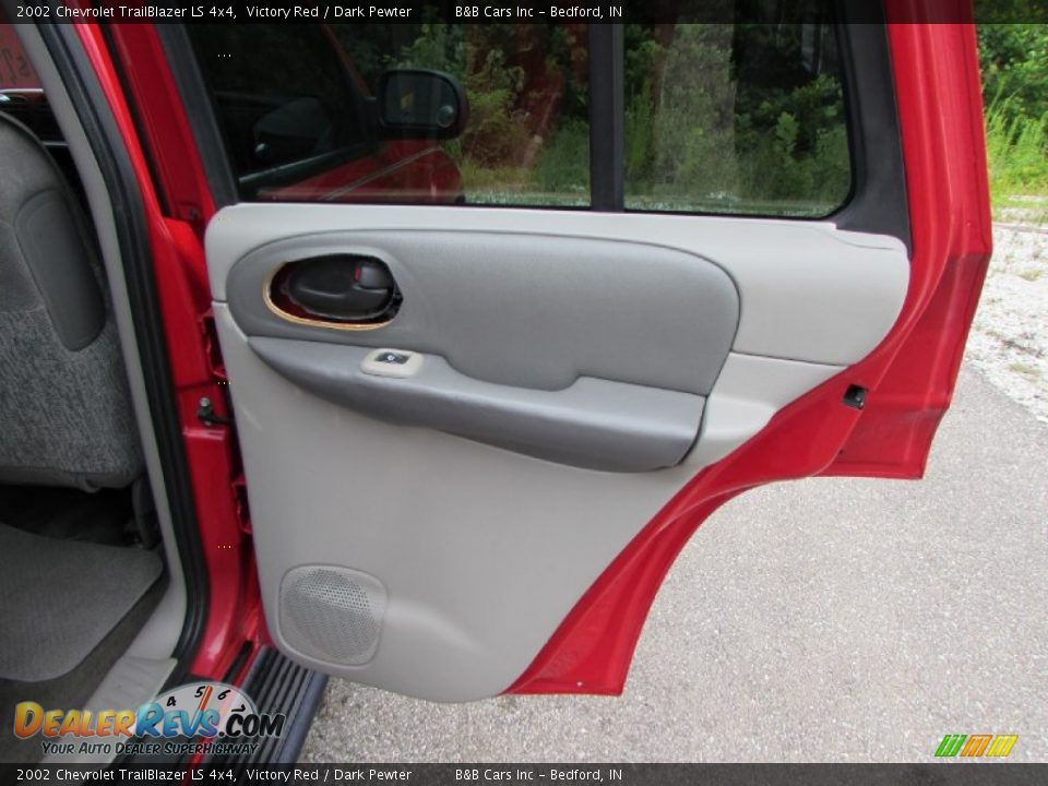 2002 Chevrolet TrailBlazer LS 4x4 Victory Red / Dark Pewter Photo #15