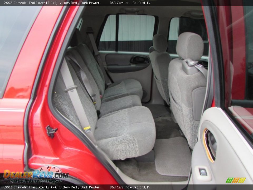 2002 Chevrolet TrailBlazer LS 4x4 Victory Red / Dark Pewter Photo #16