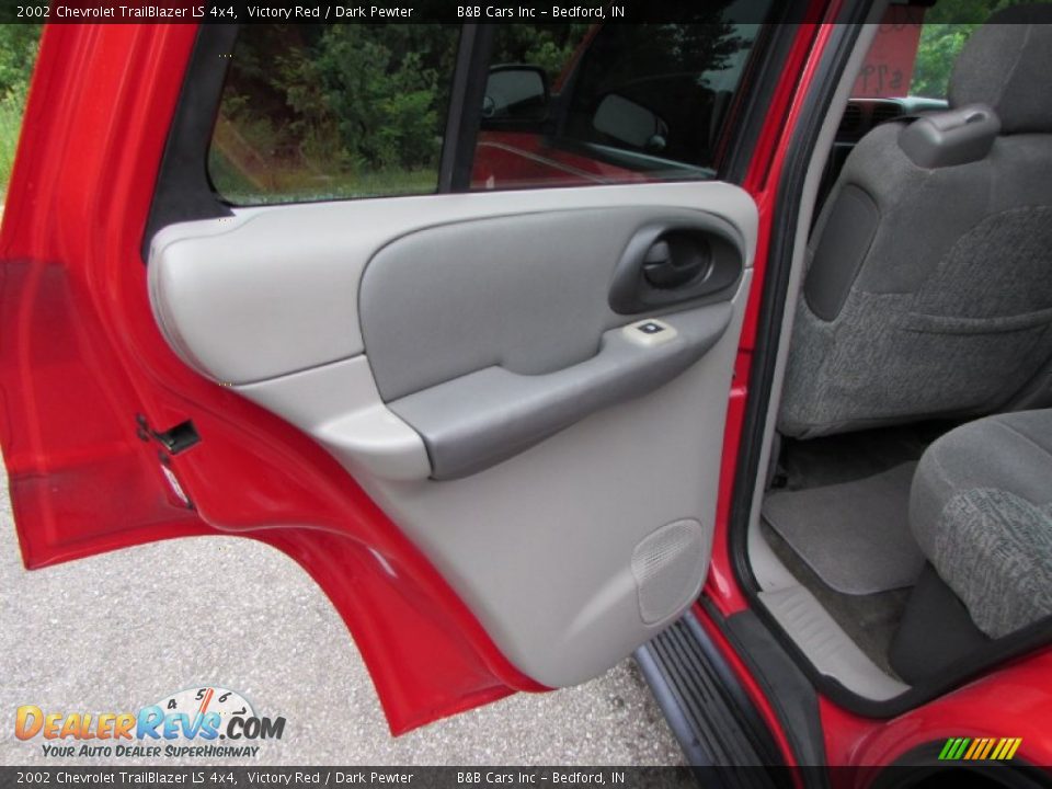 2002 Chevrolet TrailBlazer LS 4x4 Victory Red / Dark Pewter Photo #24