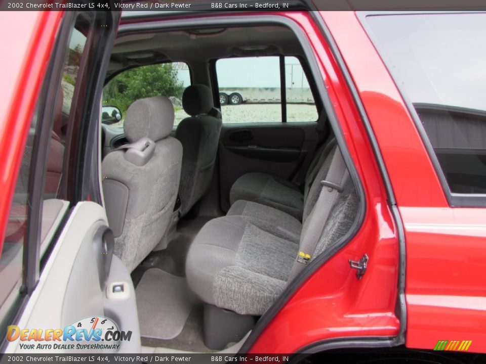 2002 Chevrolet TrailBlazer LS 4x4 Victory Red / Dark Pewter Photo #25