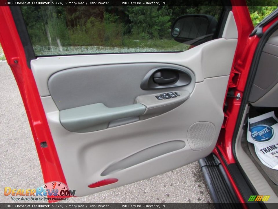 2002 Chevrolet TrailBlazer LS 4x4 Victory Red / Dark Pewter Photo #27