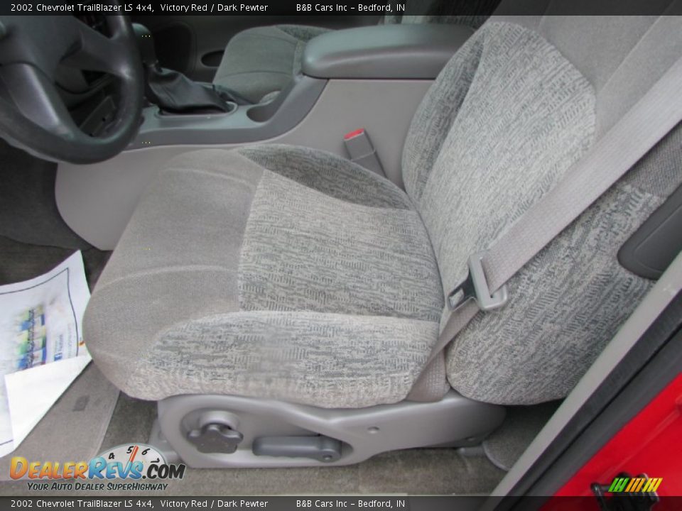 2002 Chevrolet TrailBlazer LS 4x4 Victory Red / Dark Pewter Photo #29