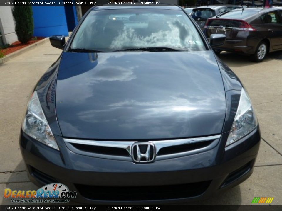 2007 Honda Accord SE Sedan Graphite Pearl / Gray Photo #17
