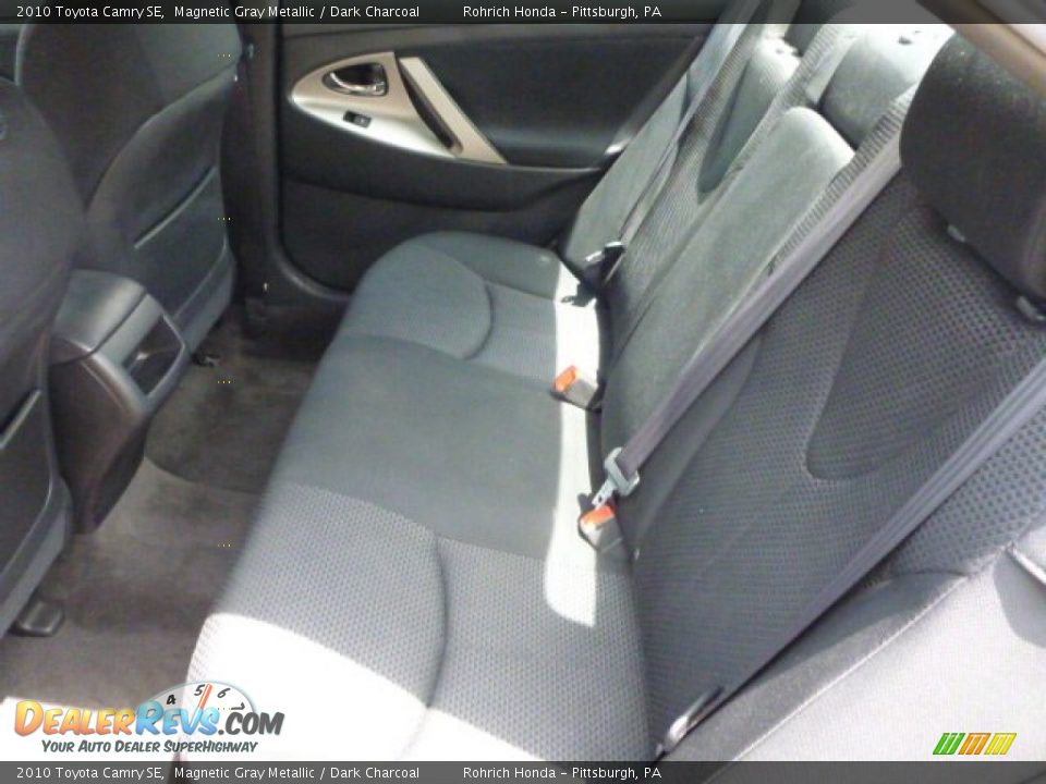 2010 Toyota Camry SE Magnetic Gray Metallic / Dark Charcoal Photo #5