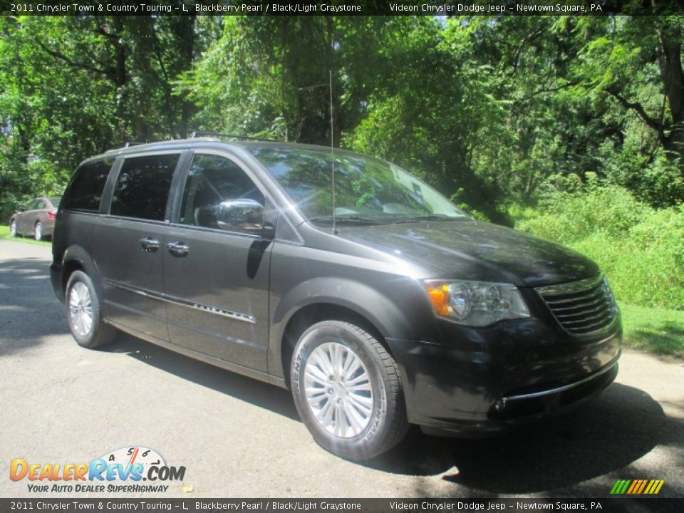 2011 Chrysler Town & Country Touring - L Blackberry Pearl / Black/Light Graystone Photo #3