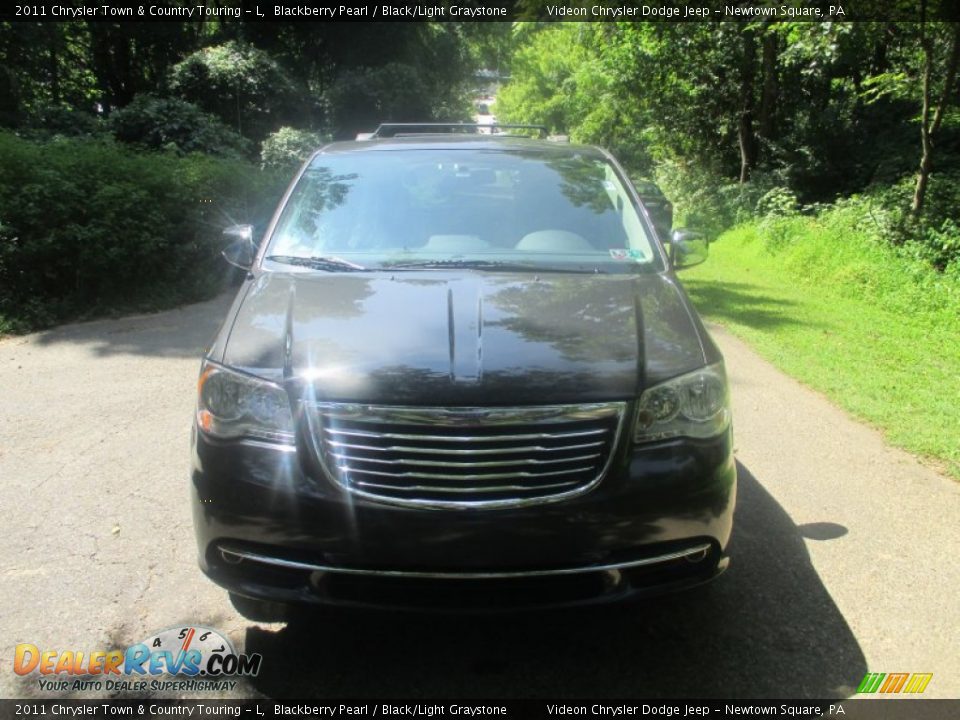 2011 Chrysler Town & Country Touring - L Blackberry Pearl / Black/Light Graystone Photo #8