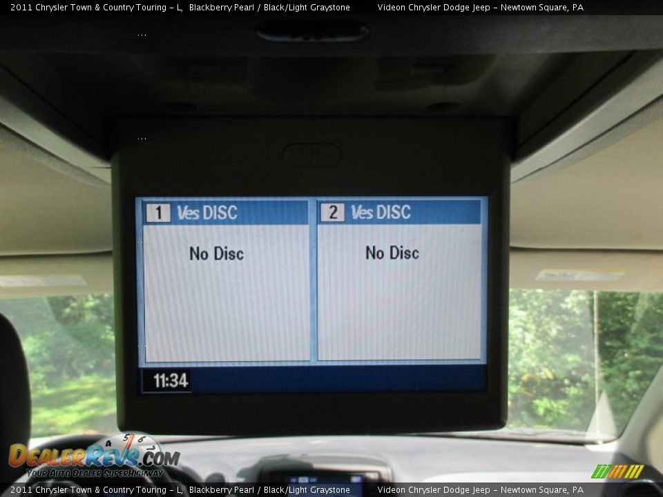 2011 Chrysler Town & Country Touring - L Blackberry Pearl / Black/Light Graystone Photo #24