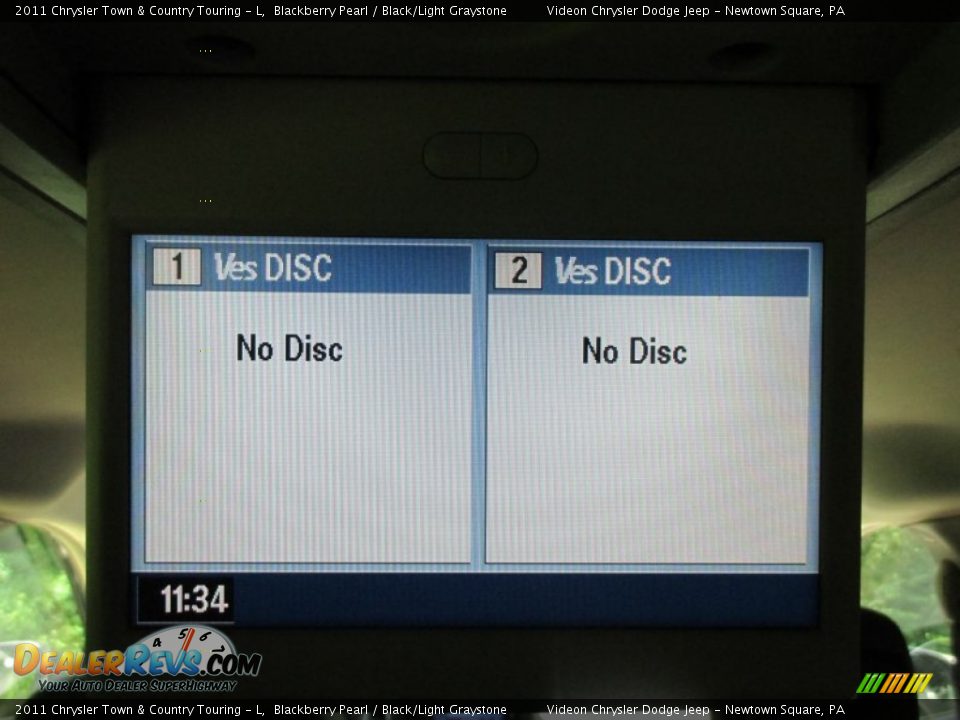 2011 Chrysler Town & Country Touring - L Blackberry Pearl / Black/Light Graystone Photo #25