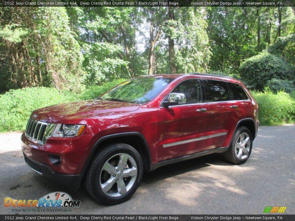 Front 3/4 View of 2012 Jeep Grand Cherokee Limited 4x4 Photo #5