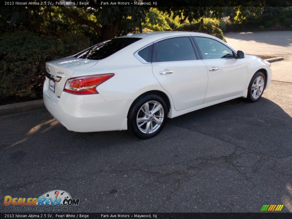 2013 Nissan Altima 2.5 SV Pearl White / Beige Photo #6