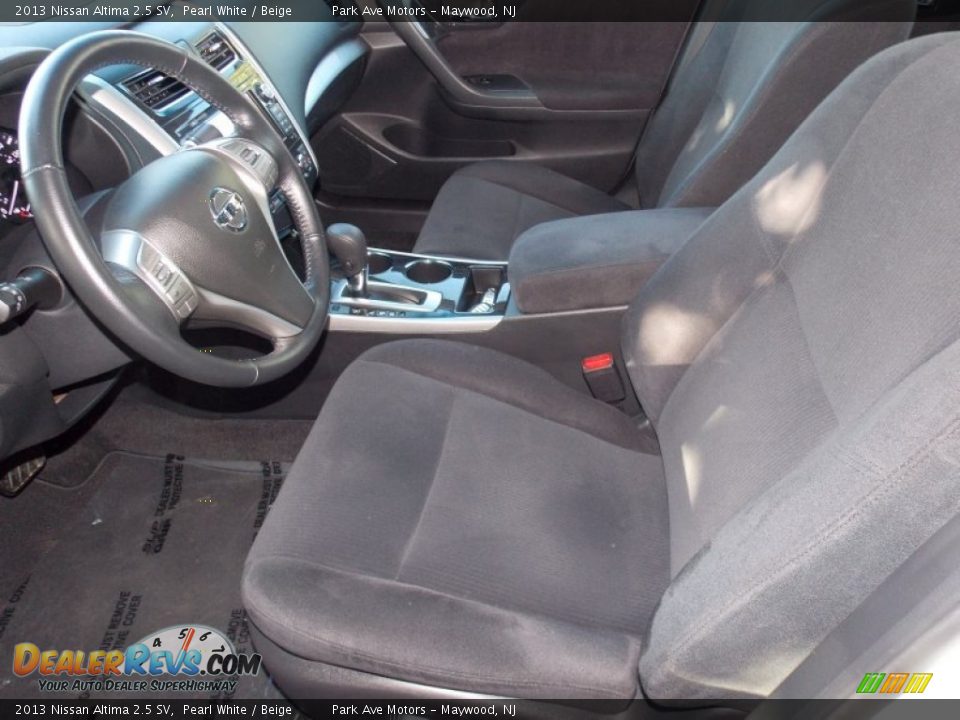 2013 Nissan Altima 2.5 SV Pearl White / Beige Photo #13
