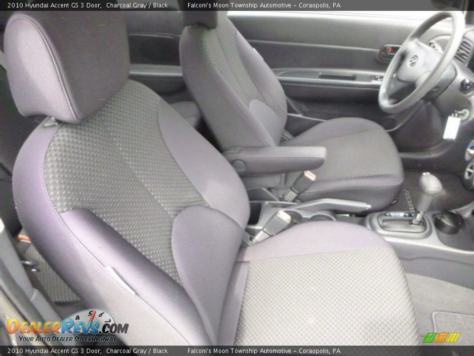 2010 Hyundai Accent GS 3 Door Charcoal Gray / Black Photo #10