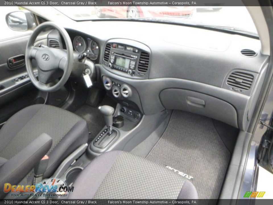 2010 Hyundai Accent GS 3 Door Charcoal Gray / Black Photo #11