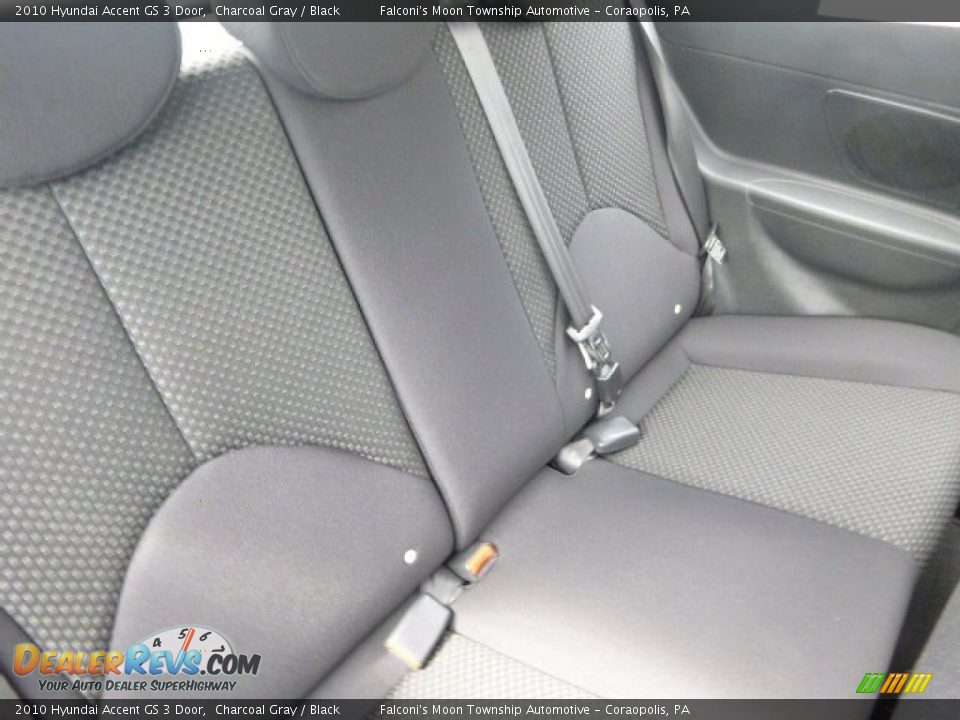 2010 Hyundai Accent GS 3 Door Charcoal Gray / Black Photo #13