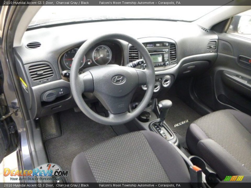 2010 Hyundai Accent GS 3 Door Charcoal Gray / Black Photo #16