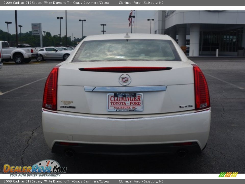 2009 Cadillac CTS Sedan White Diamond Tri-Coat / Cashmere/Cocoa Photo #4