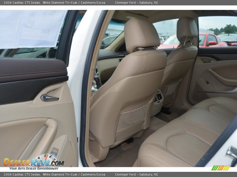 2009 Cadillac CTS Sedan White Diamond Tri-Coat / Cashmere/Cocoa Photo #10