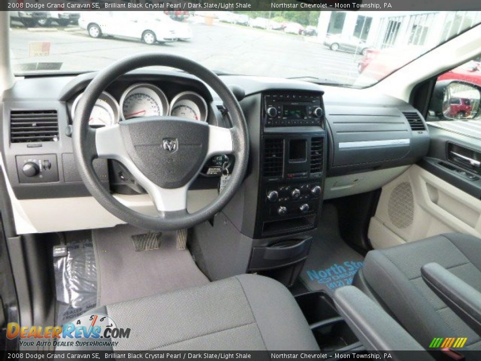 2008 Dodge Grand Caravan SE Brilliant Black Crystal Pearl / Dark Slate/Light Shale Photo #13
