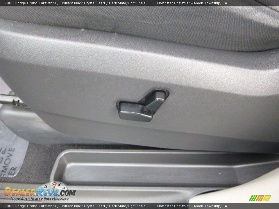 2008 Dodge Grand Caravan SE Brilliant Black Crystal Pearl / Dark Slate/Light Shale Photo #15