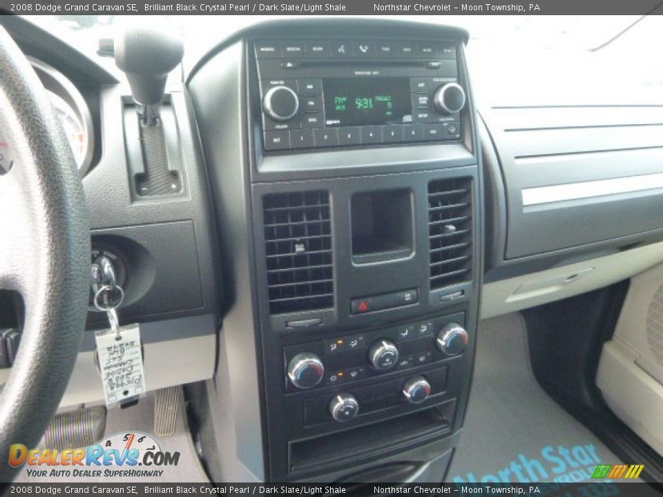 2008 Dodge Grand Caravan SE Brilliant Black Crystal Pearl / Dark Slate/Light Shale Photo #18