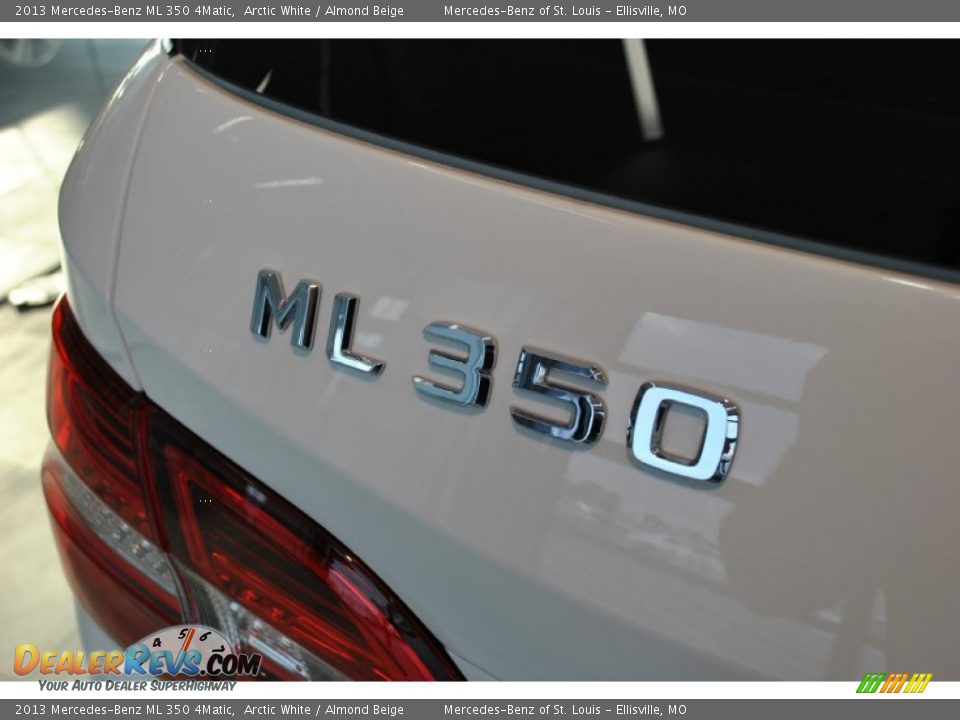 2013 Mercedes-Benz ML 350 4Matic Arctic White / Almond Beige Photo #11