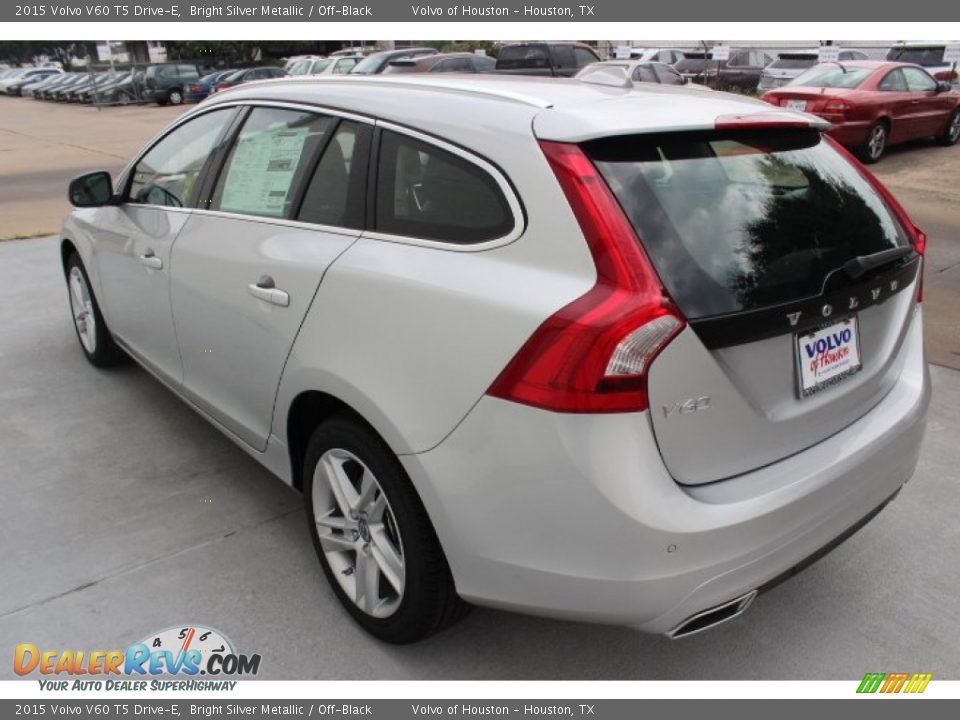 2015 Volvo V60 T5 Drive-E Bright Silver Metallic / Off-Black Photo #4