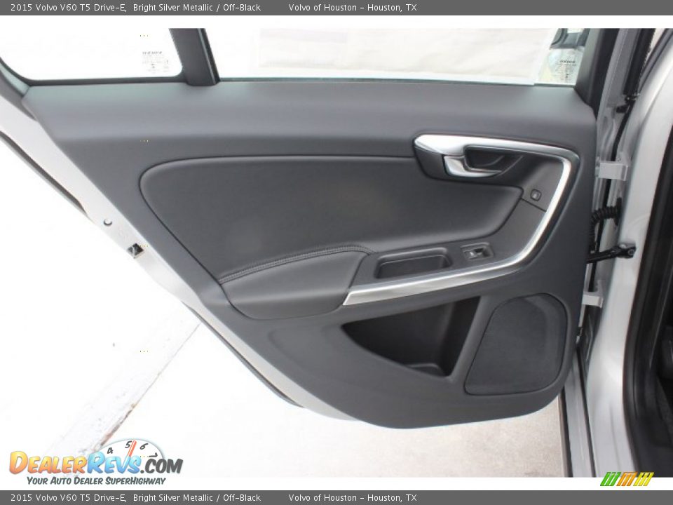 2015 Volvo V60 T5 Drive-E Bright Silver Metallic / Off-Black Photo #24