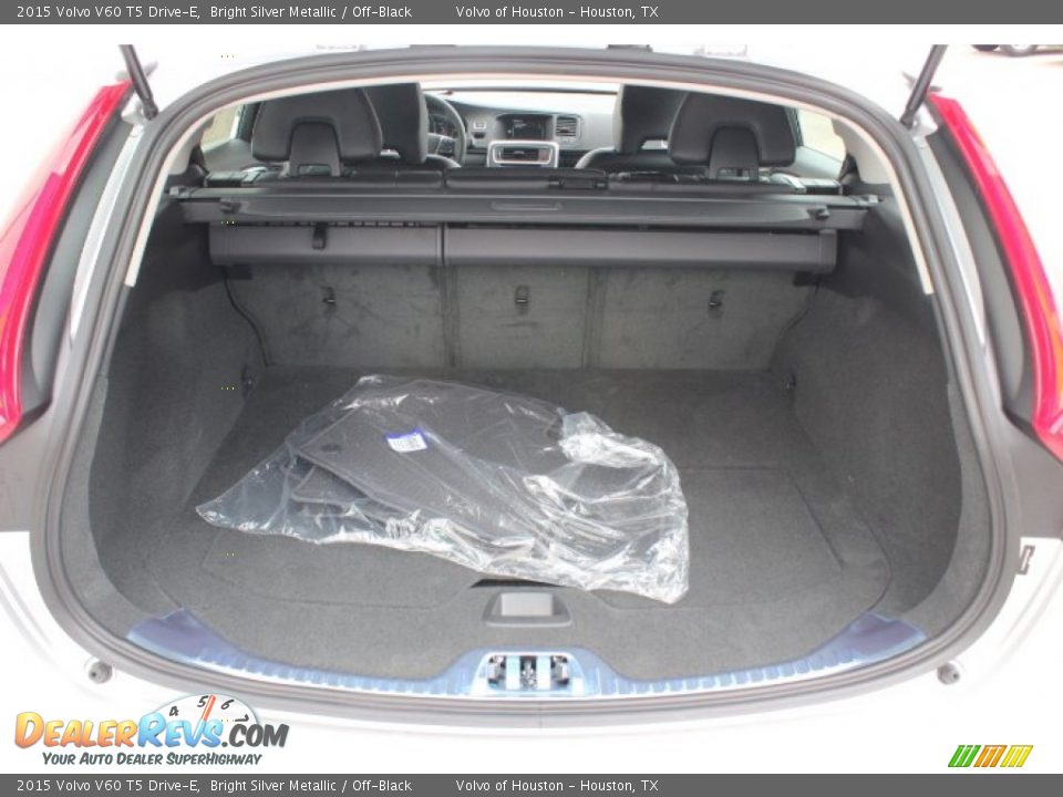 2015 Volvo V60 T5 Drive-E Bright Silver Metallic / Off-Black Photo #29