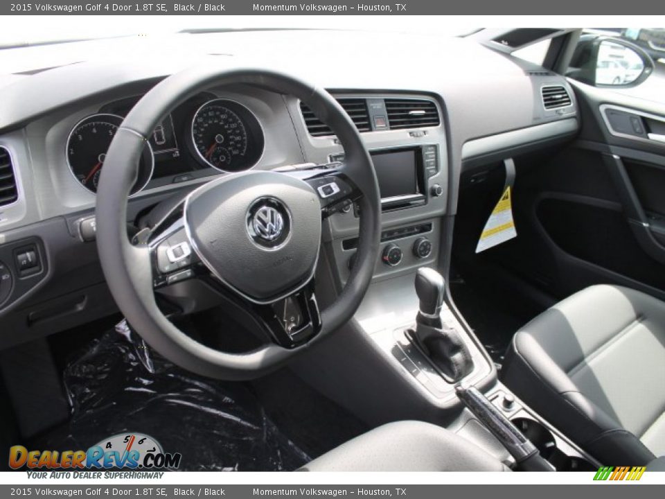 Black Interior - 2015 Volkswagen Golf 4 Door 1.8T SE Photo #11