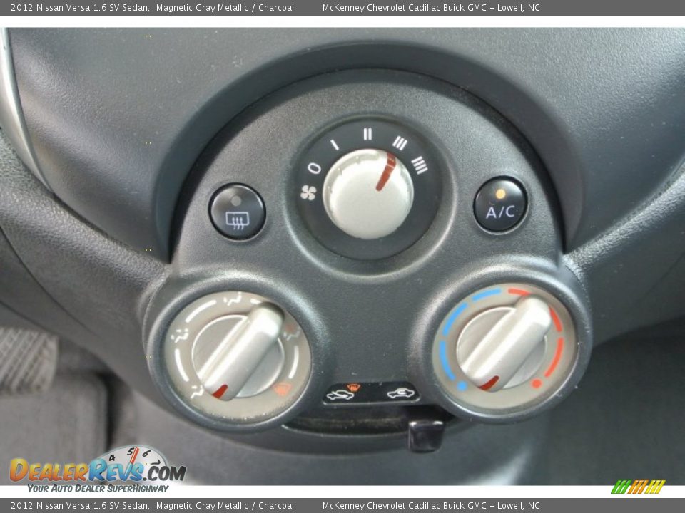 2012 Nissan Versa 1.6 SV Sedan Magnetic Gray Metallic / Charcoal Photo #14