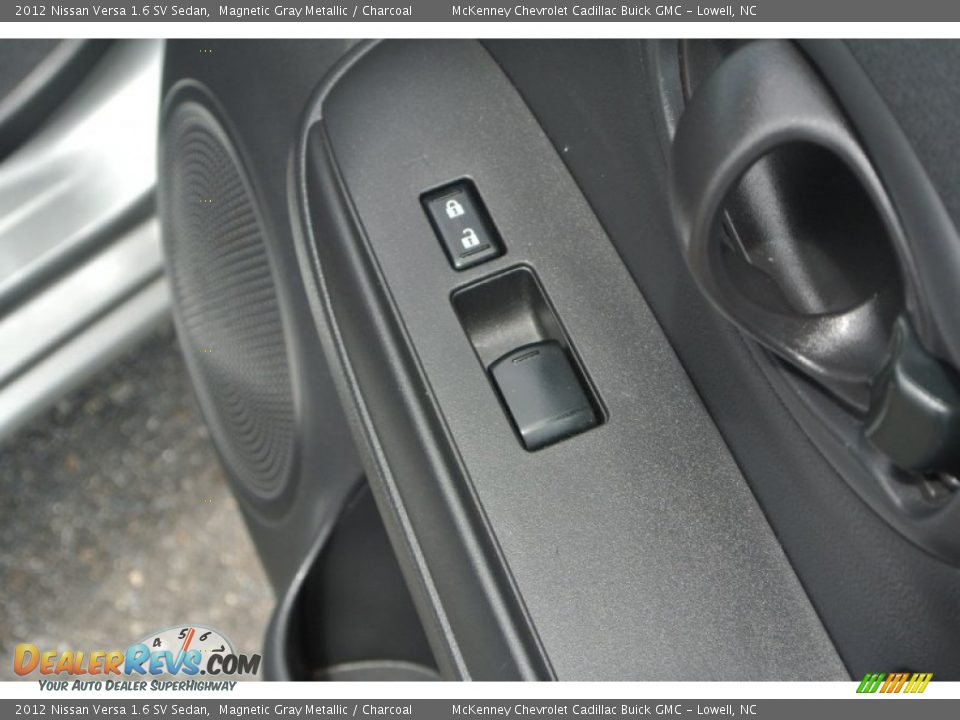 2012 Nissan Versa 1.6 SV Sedan Magnetic Gray Metallic / Charcoal Photo #22