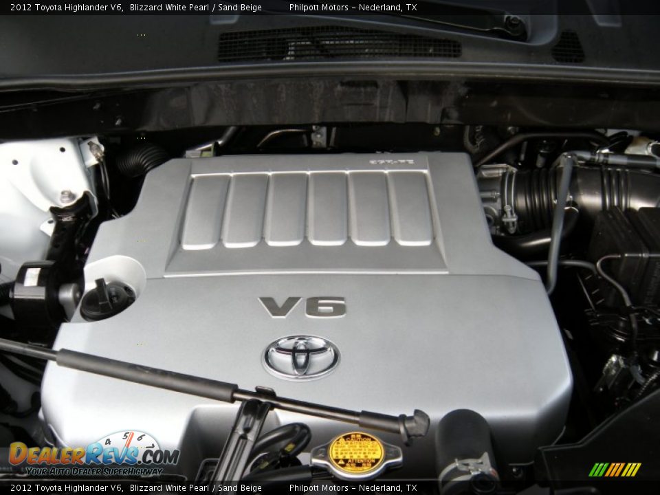 2012 Toyota Highlander V6 Blizzard White Pearl / Sand Beige Photo #20
