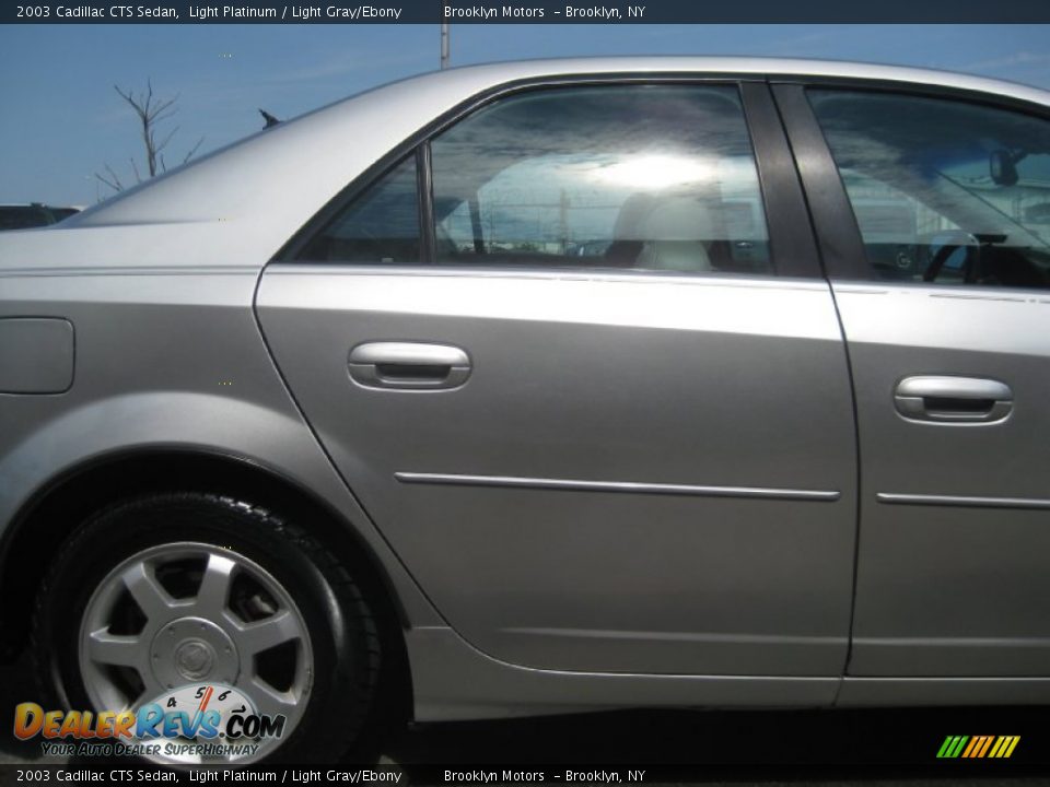 2003 Cadillac CTS Sedan Light Platinum / Light Gray/Ebony Photo #11