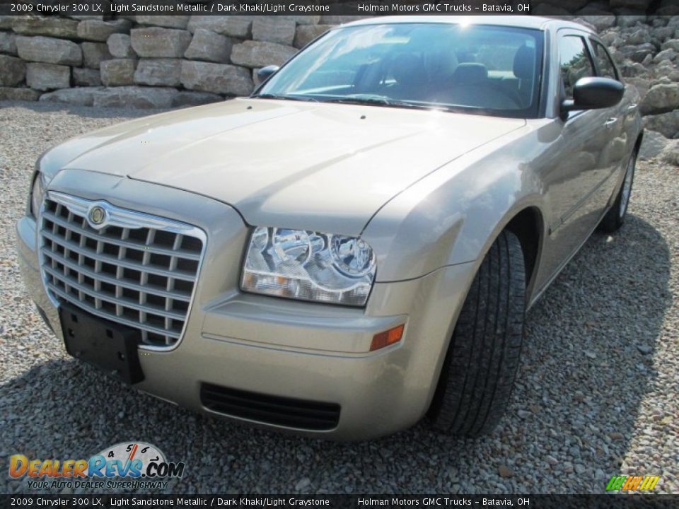 2009 Chrysler 300 LX Light Sandstone Metallic / Dark Khaki/Light Graystone Photo #2