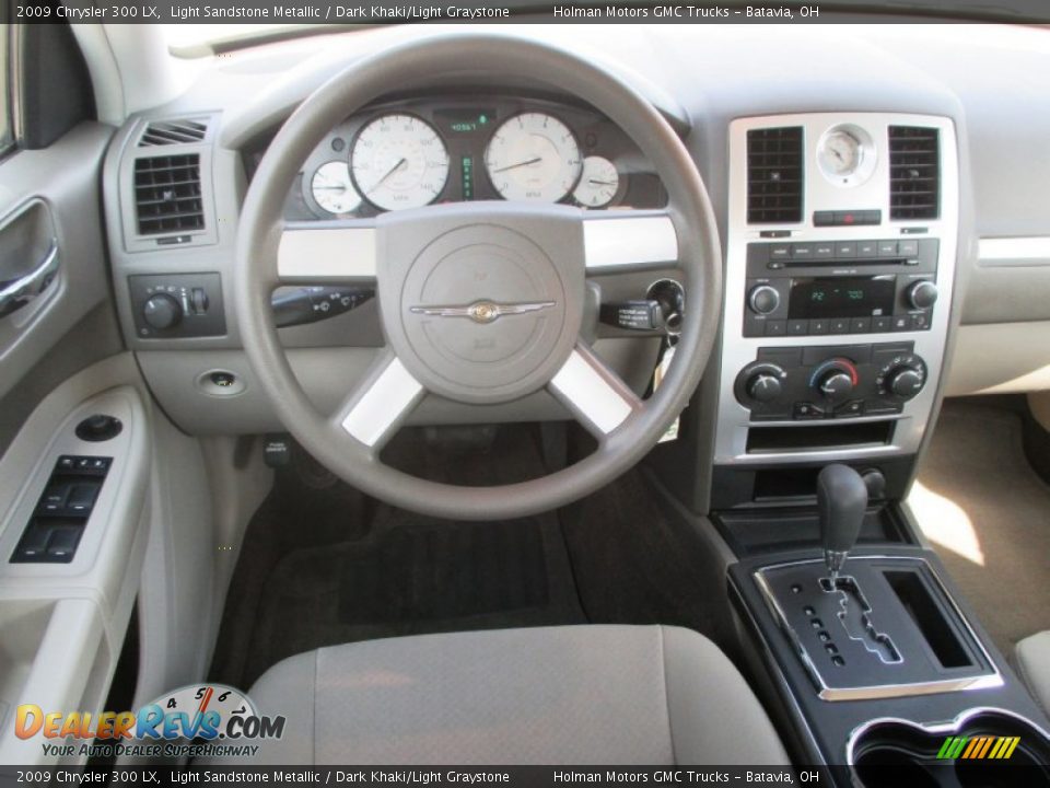 2009 Chrysler 300 LX Light Sandstone Metallic / Dark Khaki/Light Graystone Photo #16