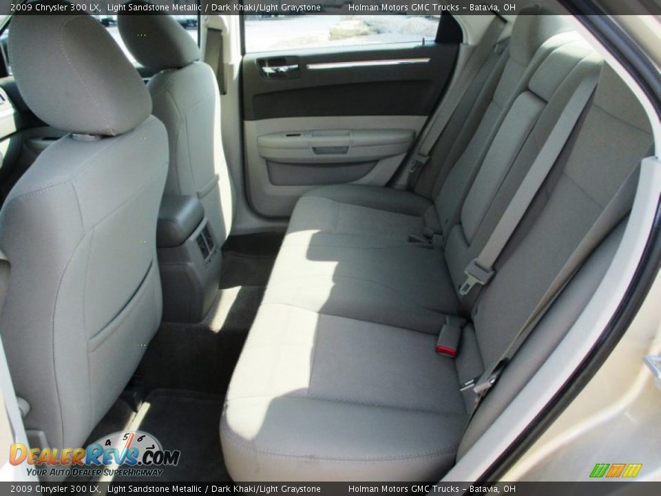 2009 Chrysler 300 LX Light Sandstone Metallic / Dark Khaki/Light Graystone Photo #17